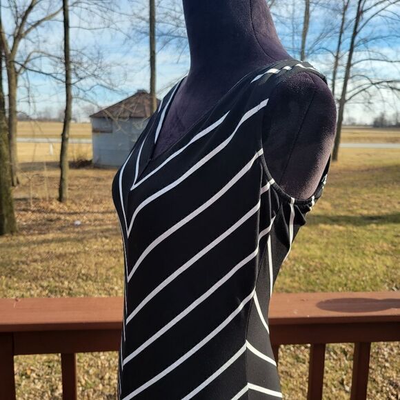 Shape Fx Black White Striped Sleeveless V-Neck Body Hugging Dress Size M - Picture 3 of 14